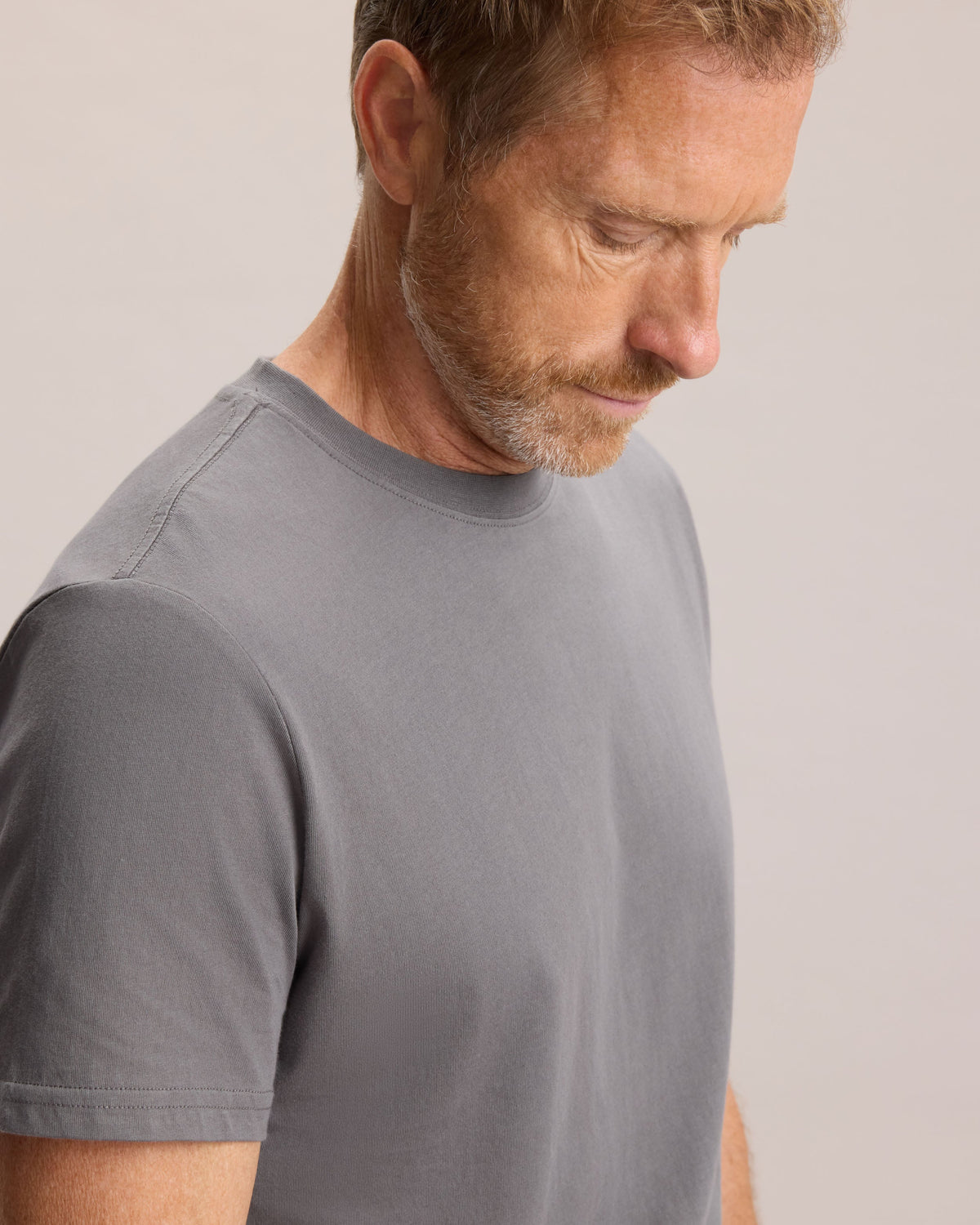 ESSENTIAL SLIM TEE