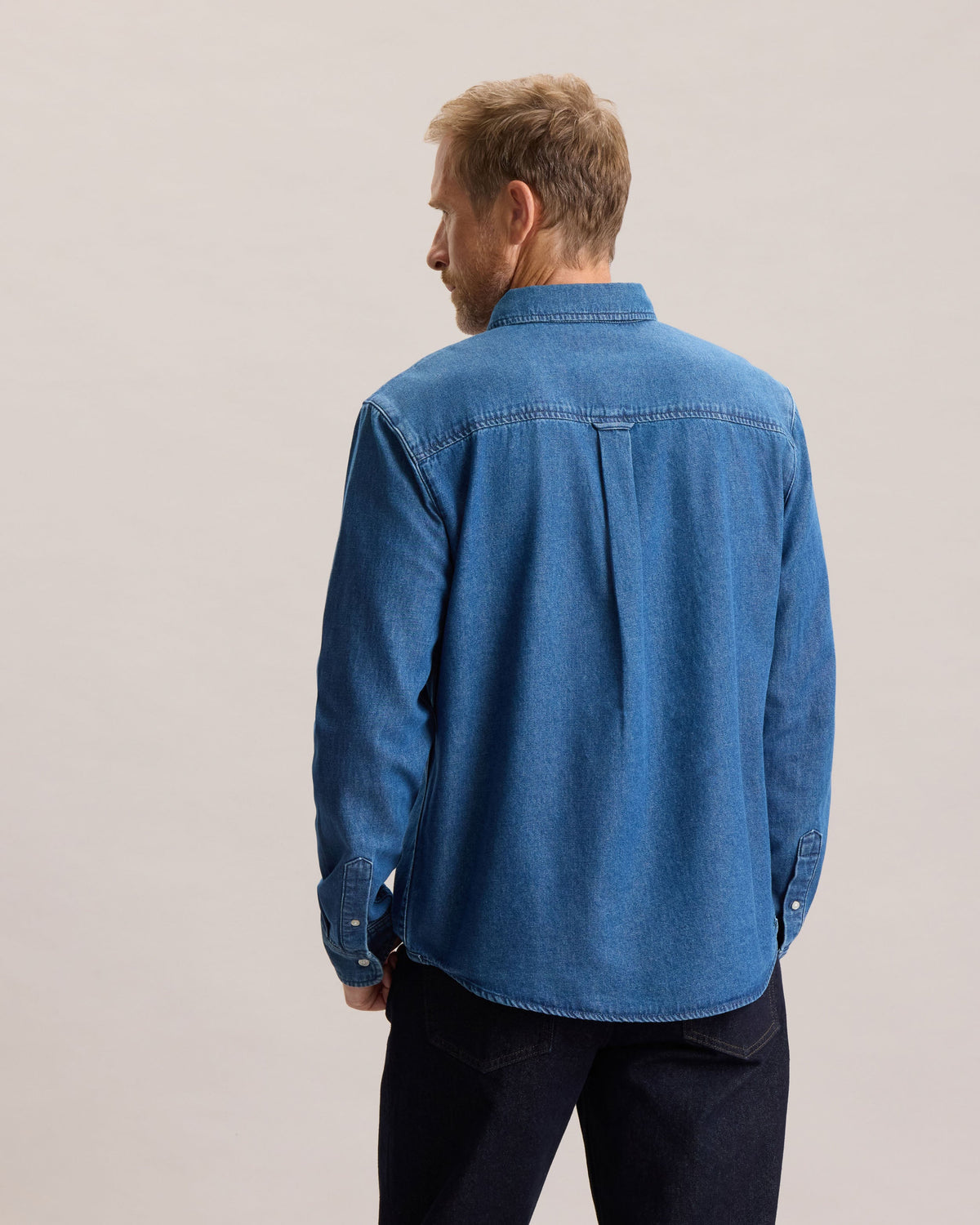 DENIM BUTTON DOWN SHIRT